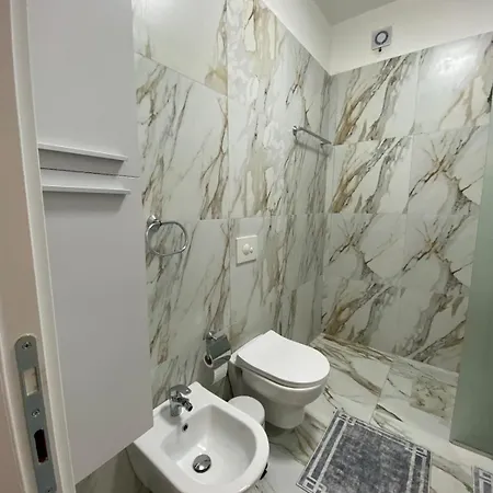 Uday Apartamento Tirana