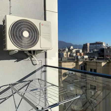 アパート Uday ティラナ